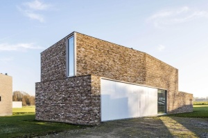 Кирпич ручной формовки Engels Barnsteen